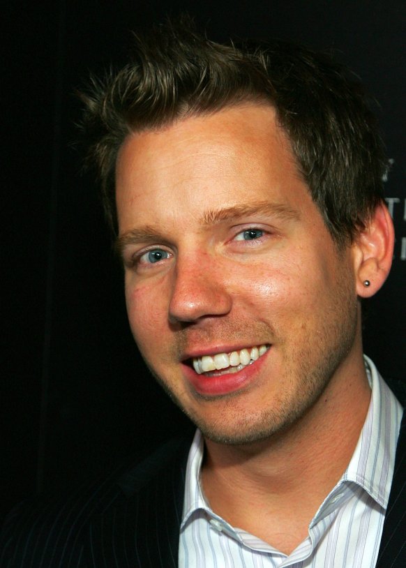Cliff Bleszinski recluta personal para su nuevo estudio Boss Key