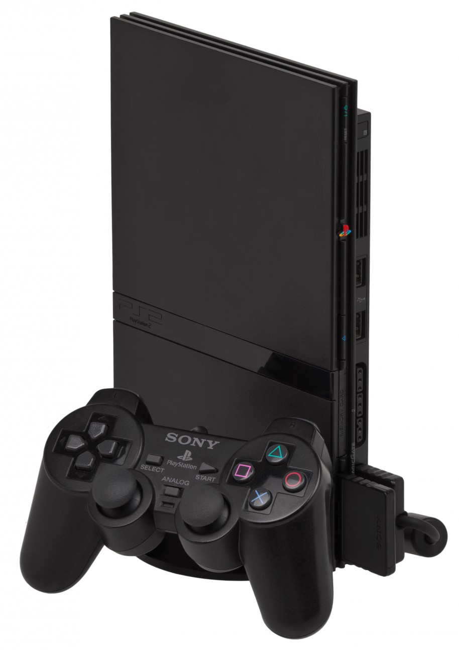 PS2 Slim reducía costes, pero también el precio a la venta al público de la consola, lo cual favoreció las ventas de la máquina. Además, llegó casi en el mismo momento en que GTA: San Andreas se ponía a la venta. ¡Voló!