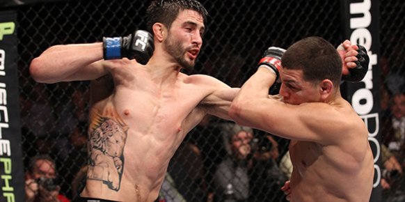 Carlos Condit (izquierda) Carlos Condit (izquierda)