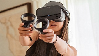 Facebook trabaja en nuevos modelos de Oculus Quest más ligeros y potentes, según un informe